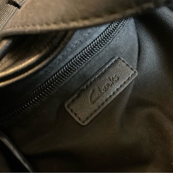 Clarks Silver Hardware Vegan Leather MultiPocket Adjustable Strap Backpack Bag! - Picture 9 of 11